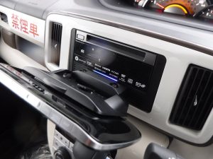パナソニック　ストラーダの新しい9インチカーナビ取付け